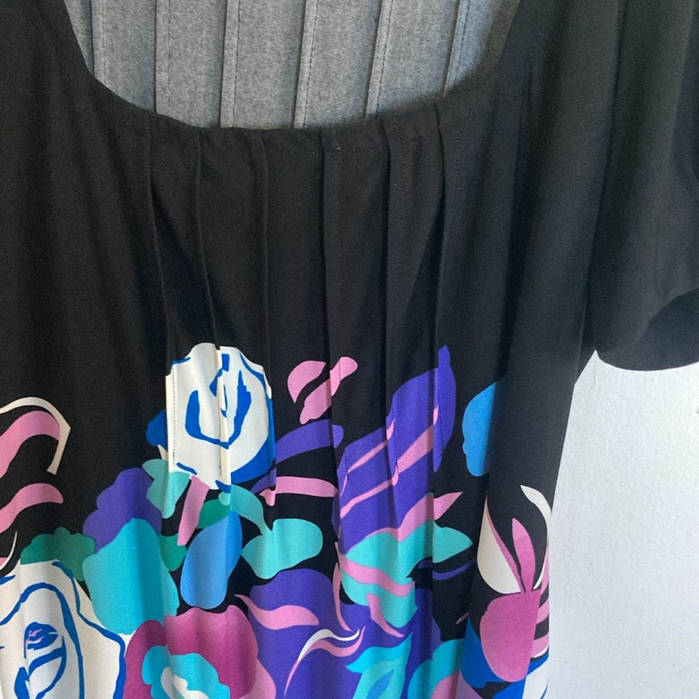 Dress - Picture 5 of 5